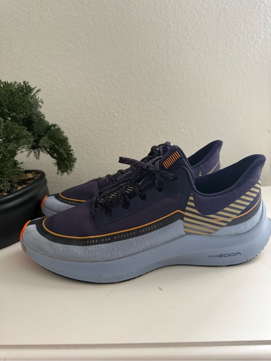 Nike Men size 13  zoom winflo 6  Running Shoes Navy with Gold main image 8